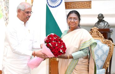 Thiru. Rajendra Vishwanath Arlekar, Hon’ble Governor of Tamil Nadu after assuming charge as Governor of Tamil Nadu called on Tmt. Droupadi Murmu, Hon’ble President of India at Rashtrapati Bhavan, New Delhi - 30.03.2026.