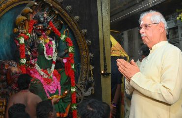 Thiru. Rajendra Vishwanath Arlekar, Hon’ble Governor of Tamil Nadu had the divine darshan at Sri Kalikambal Kamadeshwar Temple, Mannadi, Chennai and prayed for the well being of people of Tamil Nadu and the Nation - 03.04.2026.