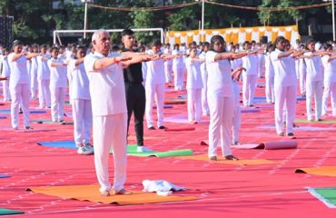Thiru. Rajendra Vishwanath Arlekar, Hon’ble Governor of Tamil Nadu, along with over 1,500 students, participated in the 12th International Day of Yoga 2026 celebrations at the University Ground of Tamil Nadu Agricultural University, Coimbatore on 21.06.2026. The Hon’ble Governor practiced key yoga asanas along with the students and shared deeper insights into the importance of Yoga and its role in promoting holistic health and well-being.