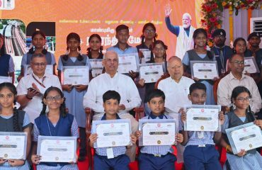 Thiru. Narendra Modi, Hon'ble Prime Minister of India, Inaugurated the redeveloped Chennai Park Railway Station under Amrit Bharat Station Scheme through Video Conference Virtually. Thiru. Rajendra Vishwanath Arlekar, Hon'ble Governor of Tamil Nadu participated in the Inauguration of the redeveloped Chennai Park Railway Station under Amrit Bharat Station Scheme, unveiled the plaque and distributed certificates to school students winners of the competition conducted on Amrit Bharat Station Scheme event at Park Railway Station, Chennai - 17.07.2026
