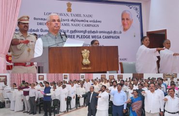 Thiru. Rajendra Vishwanath Arlekar, Hon'ble Governor of Tamil Nadu, participated as the Chief Guest and administered the Drug-Free Pledge to Brahma Kumaris volunteers and other volunteers at the State-level launch of the 10 Crore Person Drug-Free Pledge Mega Campaign at Bharathiyar Mandapam, Lok Bhavan, Chennai - 05.08.2026.
