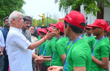Thiru. Rajendra Vishwanath Arlekar, Hon'ble Governor of Tamil Nadu, flagged off the annual outreach initiative of Rotary District 3234, 