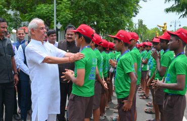 Thiru. Rajendra Vishwanath Arlekar, Hon'ble Governor of Tamil Nadu, flagged off the annual outreach initiative of Rotary District 3234, 