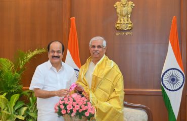 Thiru. J. C. D. Prabhakar, Hon’ble Speaker of the Tamil Nadu Legislative Assembly, called on Thiru. Rajendra Vishwanath Arlekar, Hon’ble Governor of Tamil Nadu, at Lok Bhavan, Chennai - 13.09.2026, following the successful completion of the first Budget session of the 17th Tamil Nadu Legislative Assembly. The Hon’ble Governor and the Hon’ble Speaker exchanged views on matters concerning the effective functioning of the Legislature and the democratic process in Tamil Nadu.
