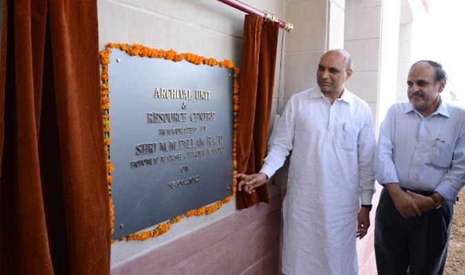 Shri MM Pallam Raju, the then Hon'ble RRM inaugurating the building of Archival Unit & Resource Centre on 15/06/2012