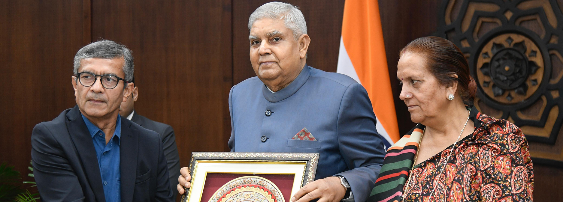 भारत के माननीय उपराष्ट्रपति से रक्षा संपदा सेवा के अधिकारियों /प्रशिक्षु अधिकारियों की शुभेच्छा मुलाकात (19-07-2025)