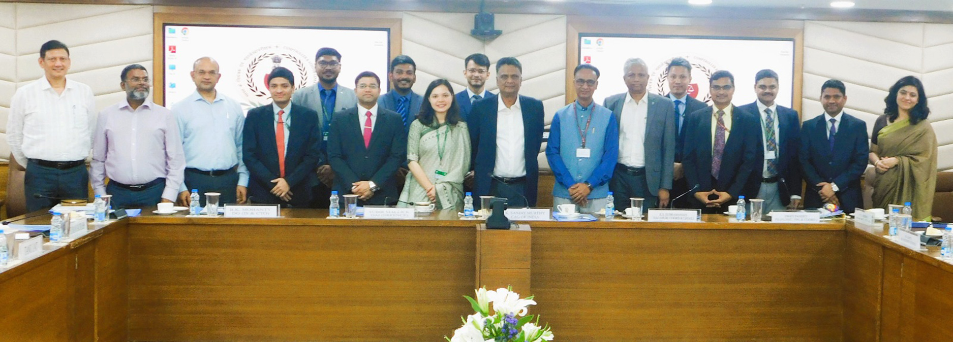 भारत के माननीय नियंत्रक एवं महालेखा परीक्षक श्री के. संजय मूर्ति से रक्षा संपदा सेवा के अधिकारियों /प्रशिक्षु अधिकारियों की शुभेच्छा मुलाकात (26-08-2025)