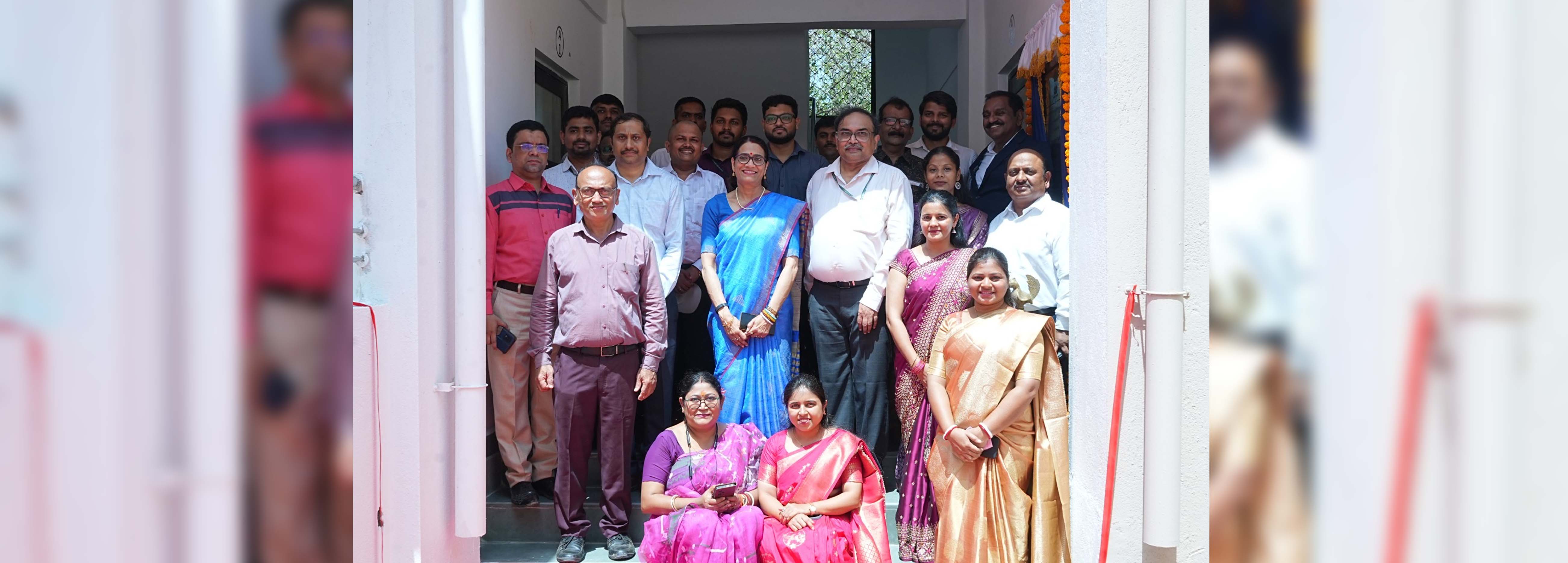 रक्षा संपदा कार्यालय, मुंबई के लिए आवासीय आवास के उद्घाटन समारोह (09/04/2026) के दौरान समूह फोटो।