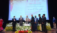 Shri Rajnath Singh, Hon'ble Defence Minister distributing awards to officers and employees of Defence Estates Organisation for outstanding work in Defence Land Survey;?>
