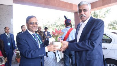 Shri Giridhar Aramane, Defence Secretary being welcomed by Shri Ajay Kumar Sharma, the then Director General Defence Estates.