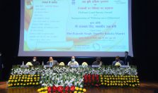 Dignitaries sharing the dais;?>