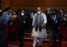 Shri Rajnath Singh, Hon'ble Defence Minister entering the Chanakya Auditorium;?>