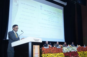 तत्कालीन महानिदेशक रक्षा संपदा श्री अजय कुमार शर्मा रक्षा संपदा दिवस 2021 समारोह के अवसर पर संबोधित करते हुए