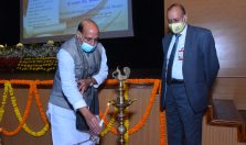 Shri Rajnath Singh, Hon'ble Defence Minister formally inaugurating the ceremony by lighting the lamp.;?>