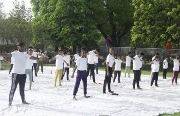 Public participation in celebration of Yoga Utsav (19-05-2022) at Shri Nagesh Garden, Delhi Cantt