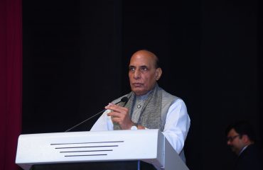 श्री राजनाथ सिंह, माननीय रक्षा मंत्री संबोधित करते हुए
