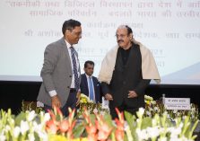 Shri Ajay Kumar Sharma, the then Director General, Defence Estates felicitating Shri Ashok Harnal, former DG;?>