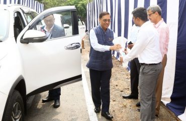 Shri Ajay Kumar Sharma, the then DGDE being welcomed