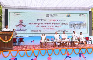 श्री नागेश गार्डन, दिल्ली कैंट में योग उत्सव (19-05-2022) के अवसर पर तत्कालीन डीजीडीई श्री अजय कुमार शर्मा का स्वागत भाषण