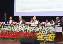 Dignitaries sharing the dais;?>