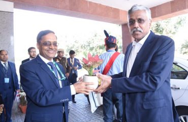 Shri Giridhar Aramane, Defence Secretary being welcomed by Shri Ajay Kumar Sharma, the then Director General Defence Estates.