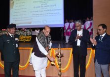 Shri Rajnath Singh, Hon'ble Raksha Mantri lighting the lamp to formally commence the Defence Estate Day Celebrations 2022;?>