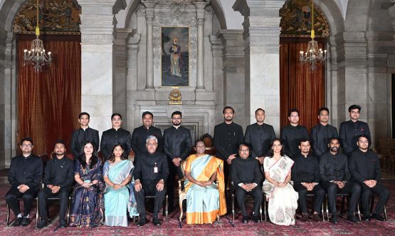 The Hon'ble President of India, Smt Droupadi Murmu with the Officers/Officer Trainees of Indian Defence Estates Service on July 24, 2023