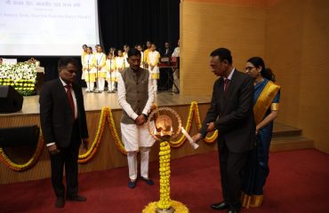 Hon'ble RRM, Shri Sanjay Seth being lightning the lamp