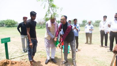 Tree plantation by Padmashri Umashankar Pandey and Shri S N Gupta, DGDE on World Environment Day 2025 at Raksha Sampada Bhawan Delhi Cantt