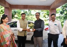 हिंदी दिवस 2025 के उद्घाटन समारोह की झलकियाँ;?>