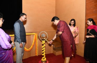 हिंदी दिवस 2025 के उद्घाटन समारोह की झलकियाँ