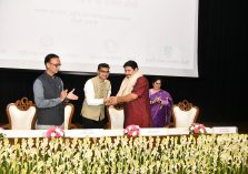 हिंदी दिवस 2025 के उद्घाटन समारोह की झलकियाँ;?>