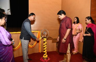 हिंदी दिवस 2025 के उद्घाटन समारोह की झलकियाँ