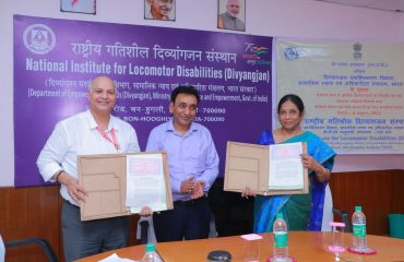 MOU signing between NILD and Leprosy Mission in the chairmanship of Sri Rajesh Aggarwal, IAS, Secretary, Department of Empowerment of Persons with Disabilities (Divyangjan), Ministry of Social Justice and Empowerment, Govt. of India