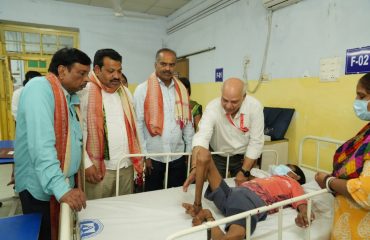 Dr. lalit Narayan briefing about admitted patient at indoor ward to Chairman of the committee during the visit