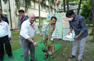Sri Anup Pradhan Balmiki, Member of Parliamentary Standing Committee on Social Justice and Empowerment planting tree (EK PED MAA KE NAAM)