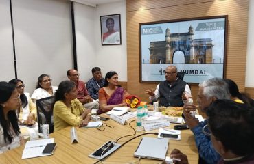 Discussion with NIC Mumbai and District Officials