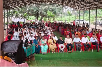 मुख्यमंत्री समृद्ध पंचायतराज अभियान कार्यक्रमाच्या वेळी ग्रामपंचाय कोंडाळा (झा.) येथे उपस्थित मा.मु.का.अ.जि.प.वाशिम व इतर अधिकारी