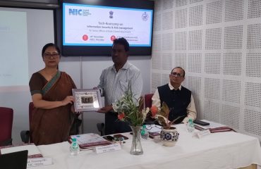 Token of Gratitude by SIO Ms. Kabita Roy Das to the Guest of Honour.