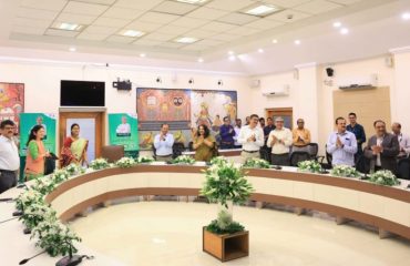 मो परिवहन सेवा और NextGen M parivahan ऐप के शुभारंभ पर उपस्थित मुख्य सचिव एवं सचिव