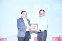 Dr. Ashok Kumar Hota, DDG & SIO, NIC, Bhubaneswar presenting token of gratitude to the esteemed guest.