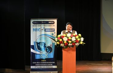 Dr. Mukesh Mahaling, Hon’ble Minister for Electronics & IT, addressing the gathering during the official program.