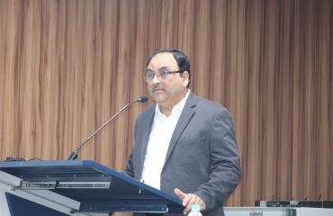 मुख्य भाषण प्रस्तुत करते हुए एनआईसी ओड़िशा के डी. डी. जी. एवं एस. आई. ओ. डॉ. अशोक कुमार होता|