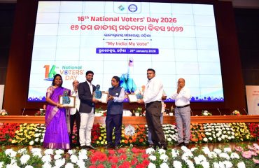 Shri Vinay Kumar Tiwari, DIO, NIC Nuapada, was felicitated under the “Best Election Management” category on the 16th National Voters’ Day, 2026, for his exemplary role in the 71–Nuapada Assembly Bye-Election.