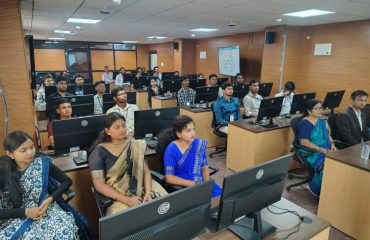 Active engagement of students during the expert sessions.