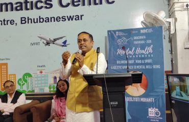 श्री देवज्योति मोहंती ने “शरीर, मन और आत्मा का संतुलन: मानसिक कल्याण के लिए एक समग्र दृष्टिकोण” विषय पर श्रोताओं को संबोधित किया।