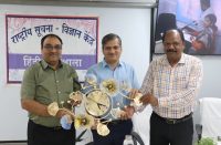 The distinguished guest was felicitated with a token of appreciation in recognition of his valuable contribution.