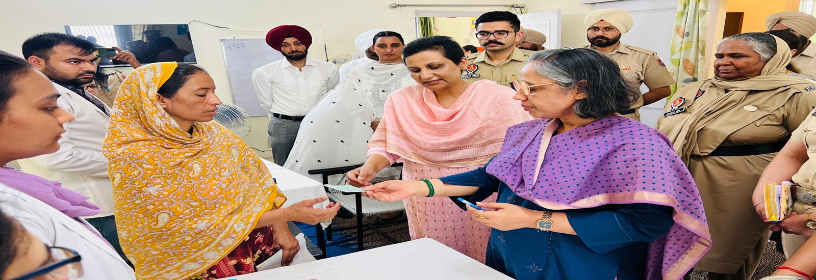 ਮੈਂਬਰ ਸਕੱਤਰ ਸ਼੍ਰੀਮਤੀ ਨਵਜੋਤ ਕੌਰ ਵੱਲੋਂ ਕੇਂਦਰੀ ਜੇਲ੍ਹ ਪਟਿਆਲਾ ਦਾ ਦੌਰਾ