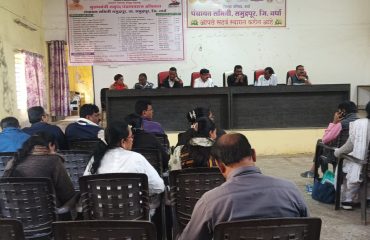 पं.स. समुद्रपूर येथे मुख्यमंत्री समृद्ध पंचायतराज अभियान अंतर्गत दि. 13/12/025 रोजी आरोग्य विभागाशी संबंधित आयुष्मान कार्ड, ऍनिमिया मुक्त ग्रामपंचायत आणि दिव्यांग udid कार्ड चे कार्याबाबत प्राथमिक आरोग्य केंद्राचे वैद्यकीय अधिकारी, समुदाय आरोग्य अधिकारी, आरोग्य सेवक, आरोग्यसेविका,आरोग्य सहायक, गटप्रवर्तक व आशा यांची ग.वि.अ. यांचे अध्यक्षतेखाली आढावा सभा घेण्यात आली.