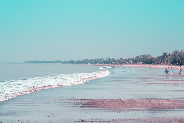 Dark,Sand,Beach,,Dahanu,,Coastal,Road,,Gujarat,And,Maharashtra